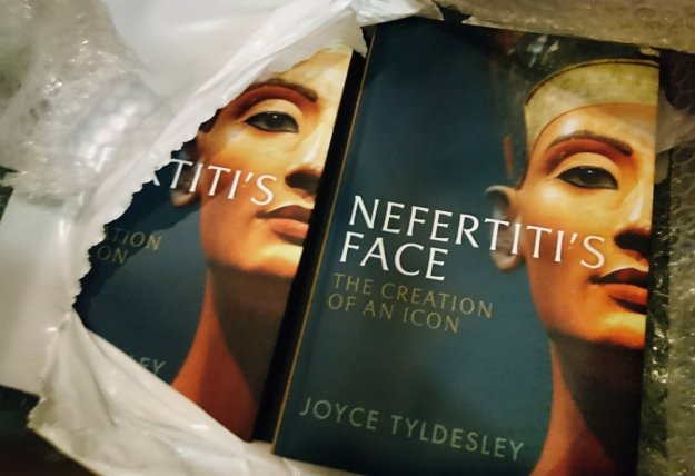 nefertiti-s-face-the-creation-of-an-icon.jpg